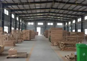 横州市石塘镇永茂木业急招锯边工2名，压板工1名、排板工多名，工资5000-8000元
